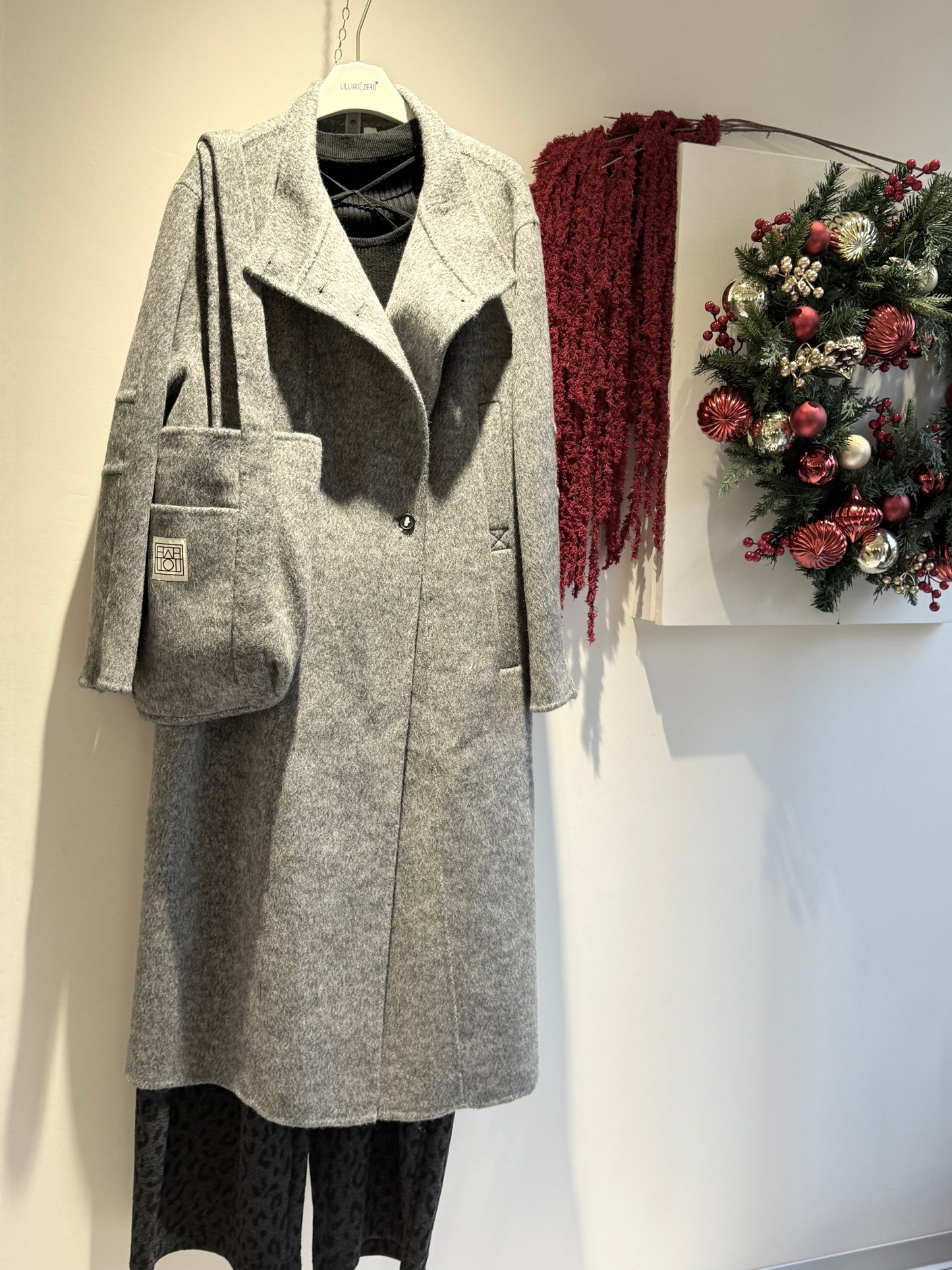 Tailored Wool-Blend Long Coat with Matching Tote – Grey