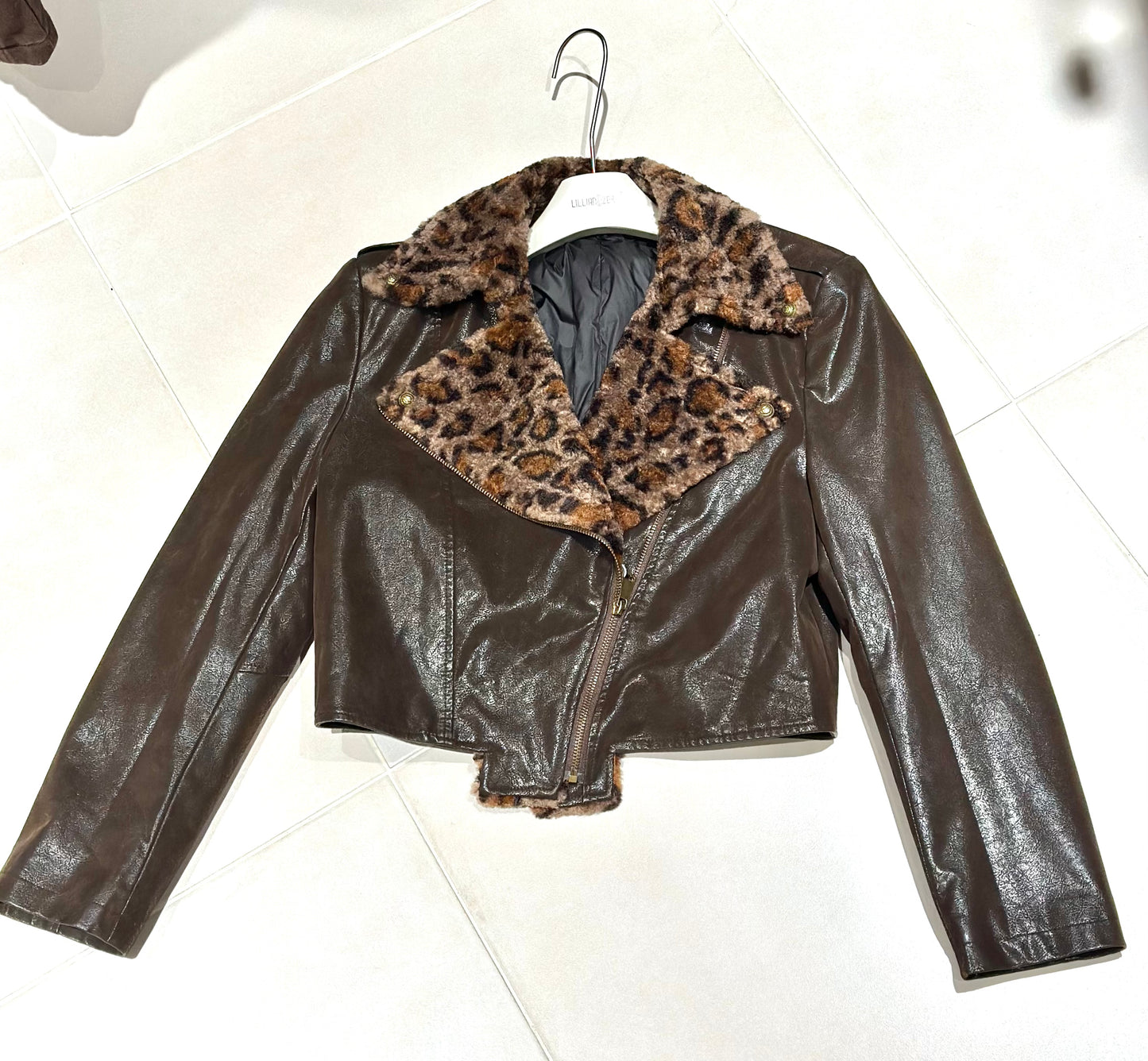 Leopard Faux Fur Collar Cropped Leather jacket