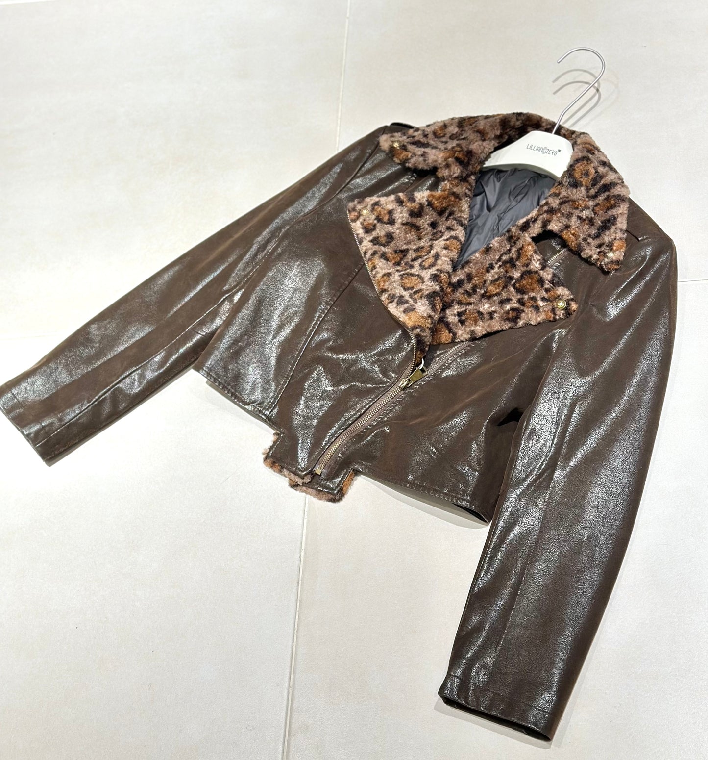 Leopard Faux Fur Collar Cropped Leather jacket